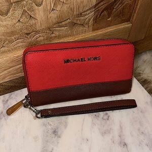 Michael Kors Wristlet Wallet